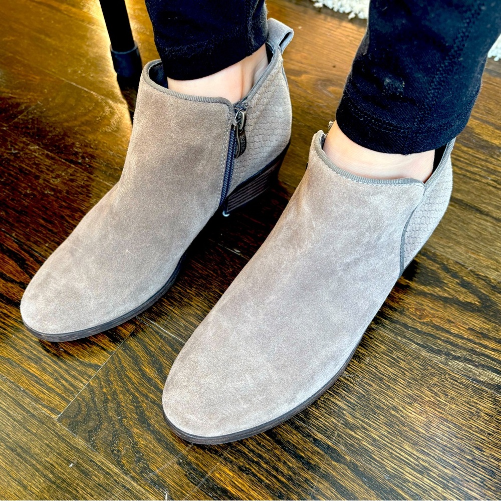 Leather Booties in Grey, Size 6.